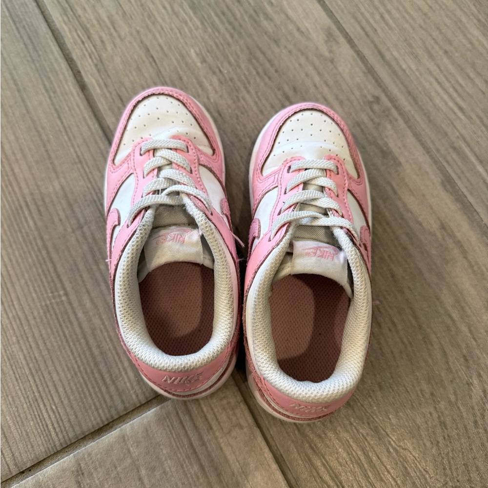 Nike Kids Sneakers in Pink and White